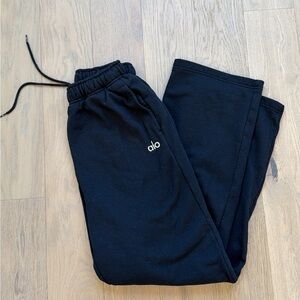 ALO YOGA Accolade Straight Leg Pant